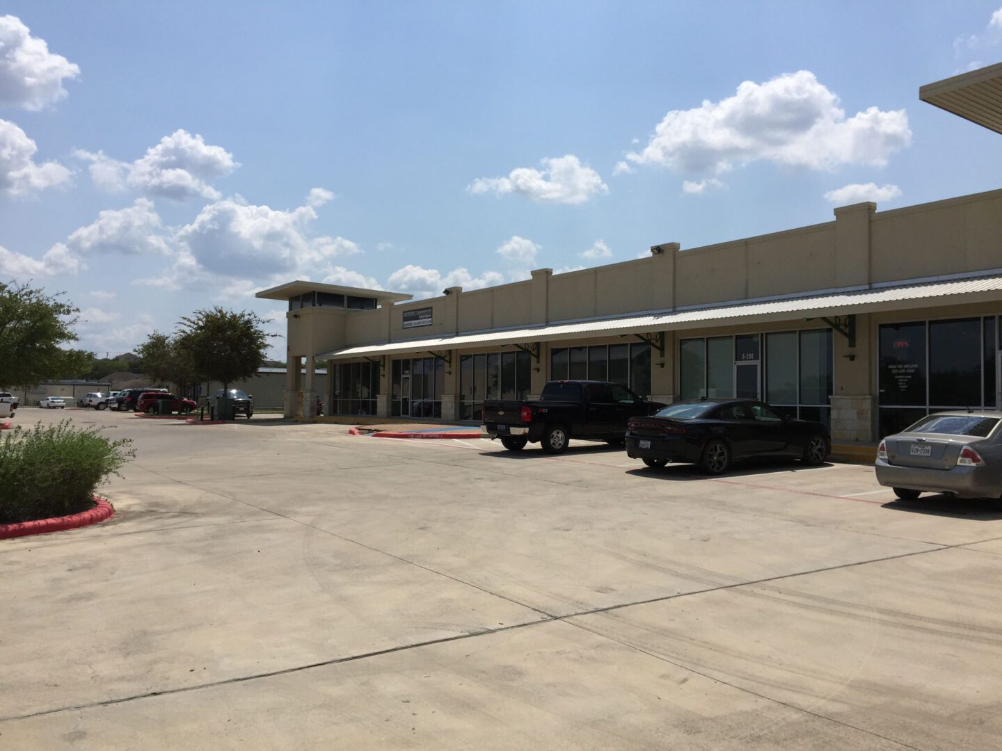 Retail Center - New Braunfels